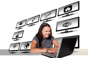 https://pixabay.com/illustrations/social-media-manager-online-woman-1966030/